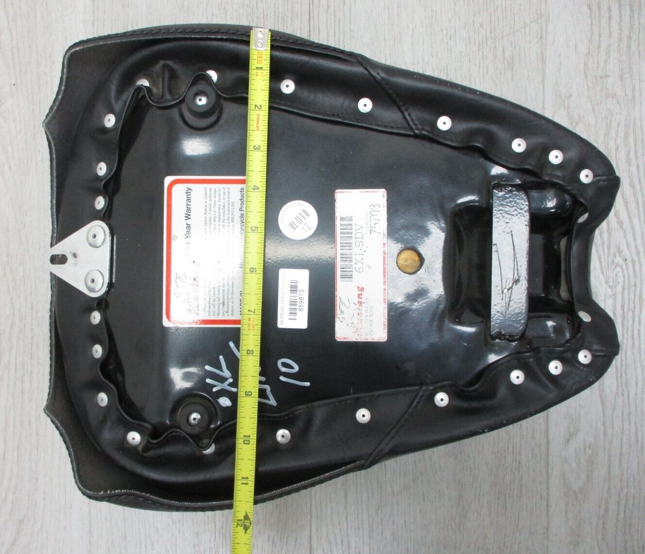 Mustang Vintage Solo Seat 75703 for Models with 3.3 Gal. Tank