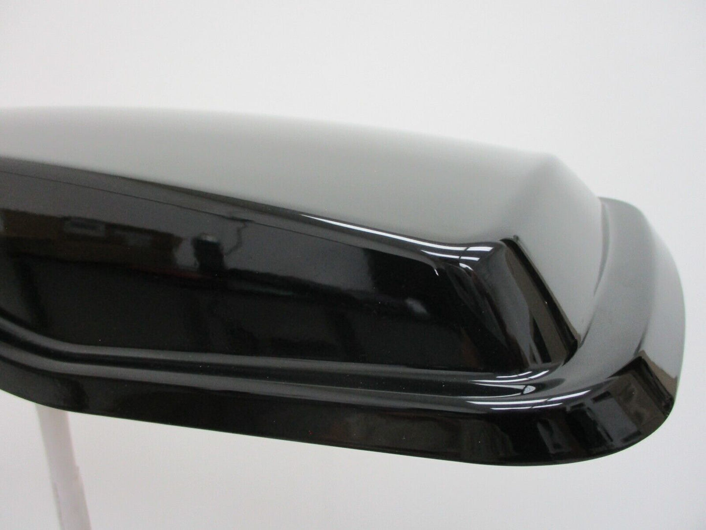 Harley Davidson OEM '14 - Later RH Vivid Black Saddlebag Lid 90200411