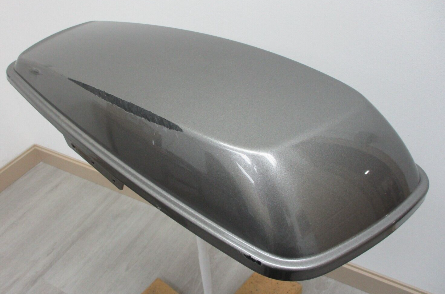Harley Davidson OEM '14 - Later RH Silver Saddlebag Lid 90200411