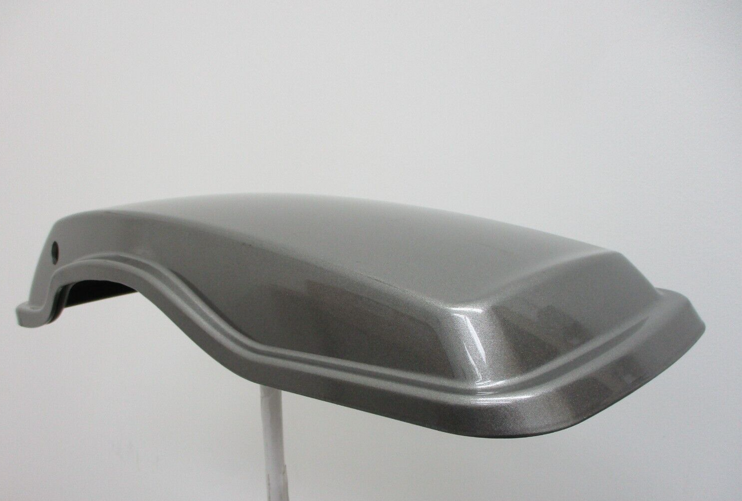 Harley Davidson OEM '14 - Later RH Silver Saddlebag Lid 90200411