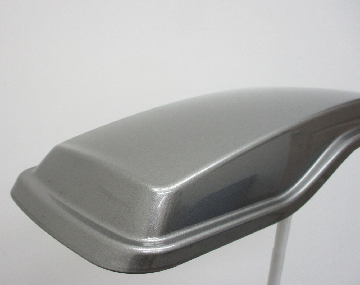 Harley Davidson OEM '14 - Later LH Silver Saddlebag Lid 90200413