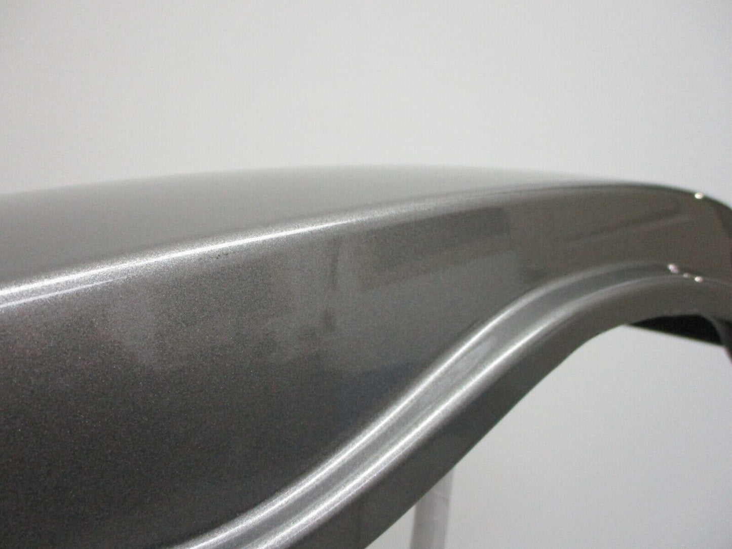 Harley Davidson OEM '14 - Later LH Silver Saddlebag Lid 90200413