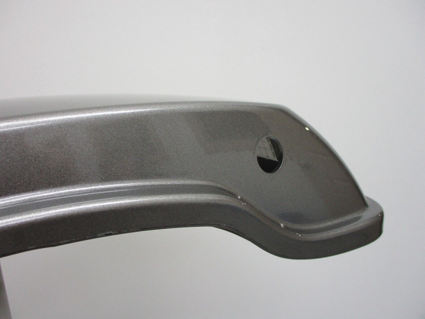 Harley Davidson OEM '14 - Later LH Silver Saddlebag Lid 90200413