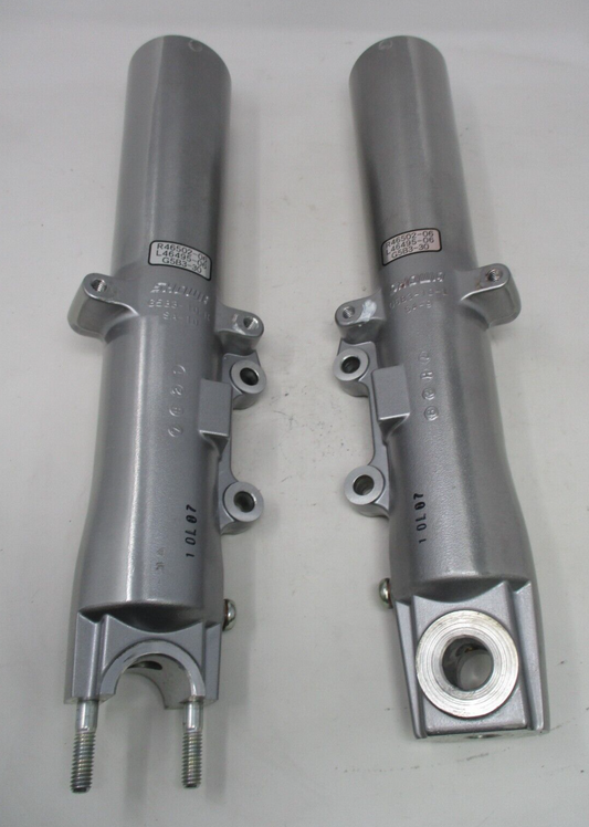 Harley-Davidson Showa 06-07 FLH/FLT Front Fork Lowers 46502-06 & 46495-06