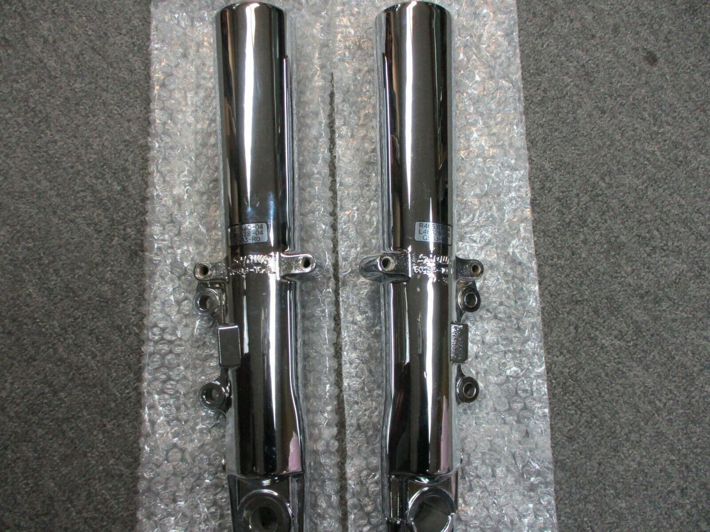 Harley Davidson OEM FLHTCSE CVO Chrome Front Fork Sliders Dual Disc 46528-04