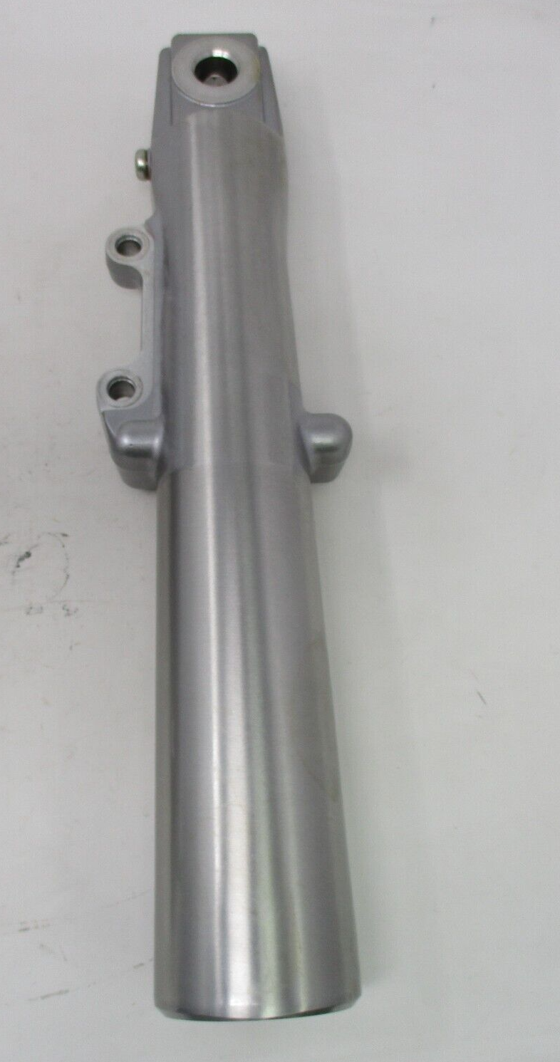 Harley-Davidson Showa 06-07 FLH/FLT Front Fork Lowers 46502-06 & 46495-06