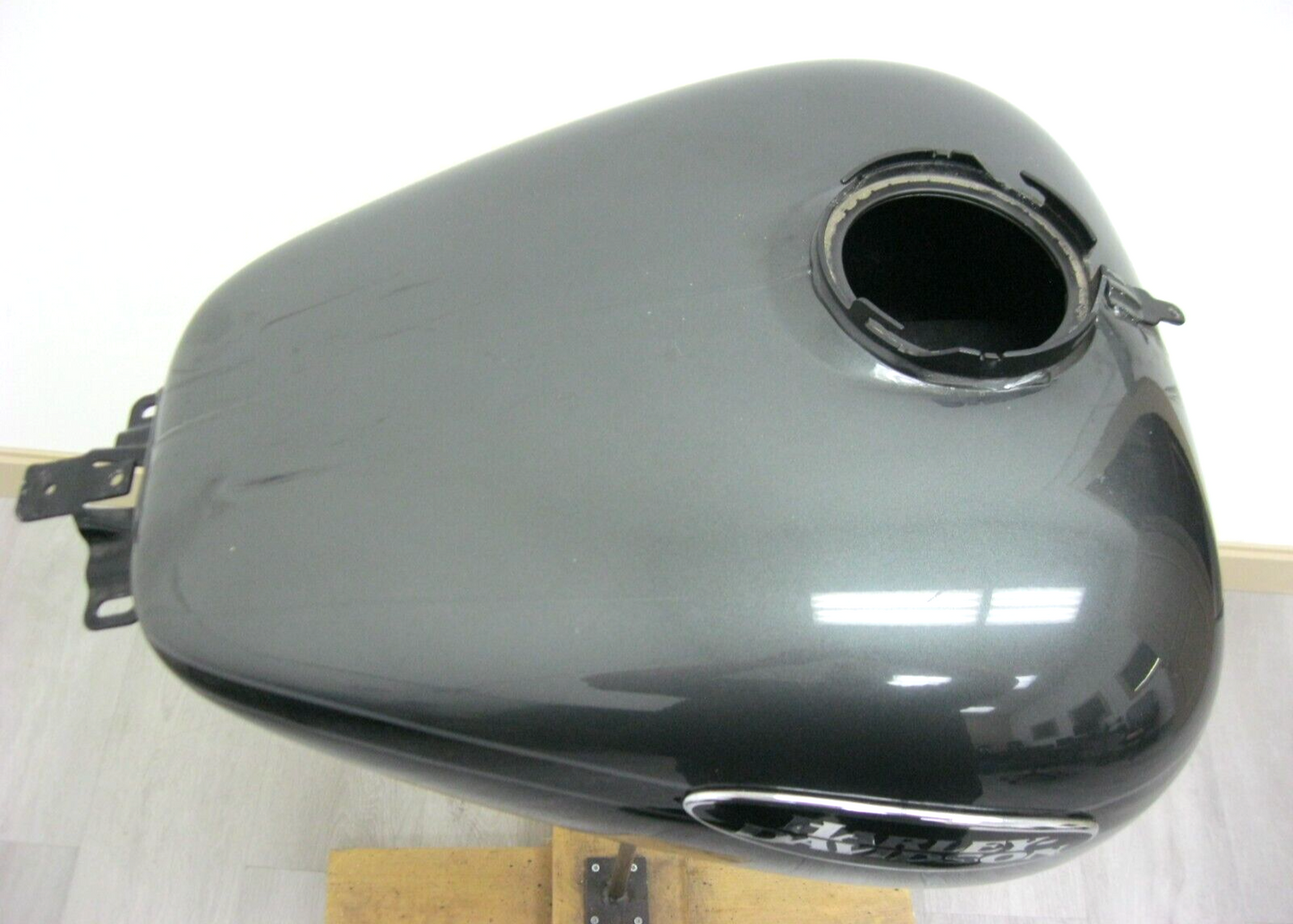 Harley-Davidson OEM 2008 & Later FLTR Fuel Tank  (Prime#)61356-08