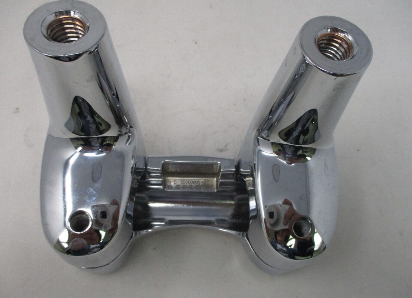 Harley Davidson OEM 2012-2016 DYNA Handle Bar Clamp  55900005