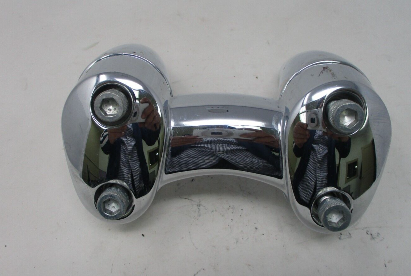 Harley Davidson OEM 2012-2016 DYNA Handle Bar Clamp  55900005