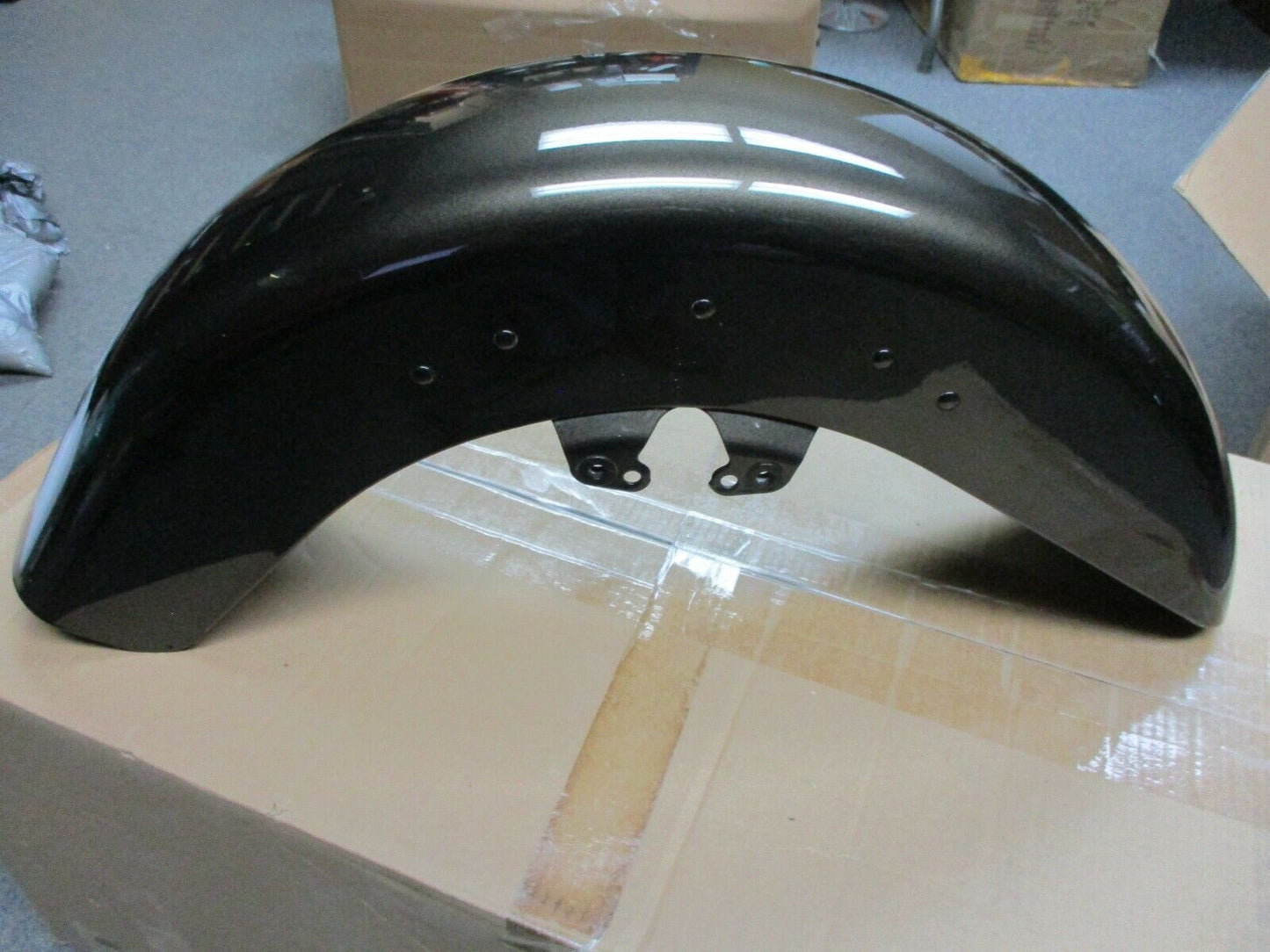 Harley Davidson OEM FLHX, FLTR, FLHR, FLHT  2014 - 2018 Front Fender 58900009