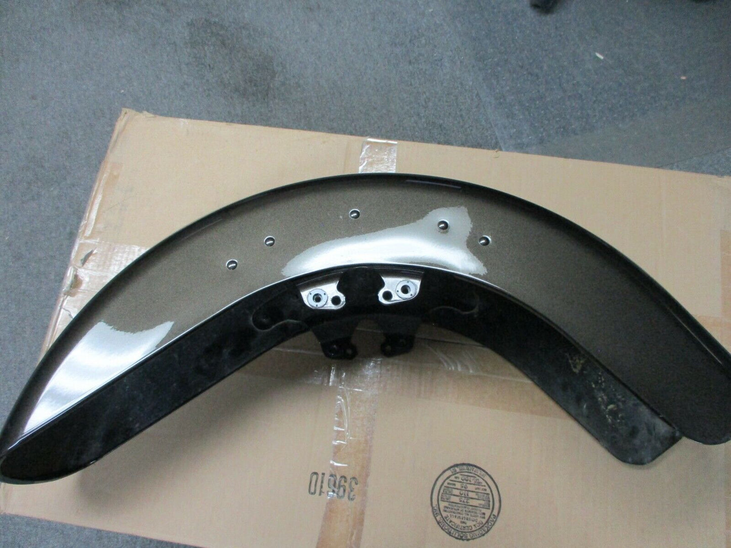 Harley Davidson OEM FLHX, FLTR, FLHR, FLHT  2014 - 2018 Front Fender 58900009