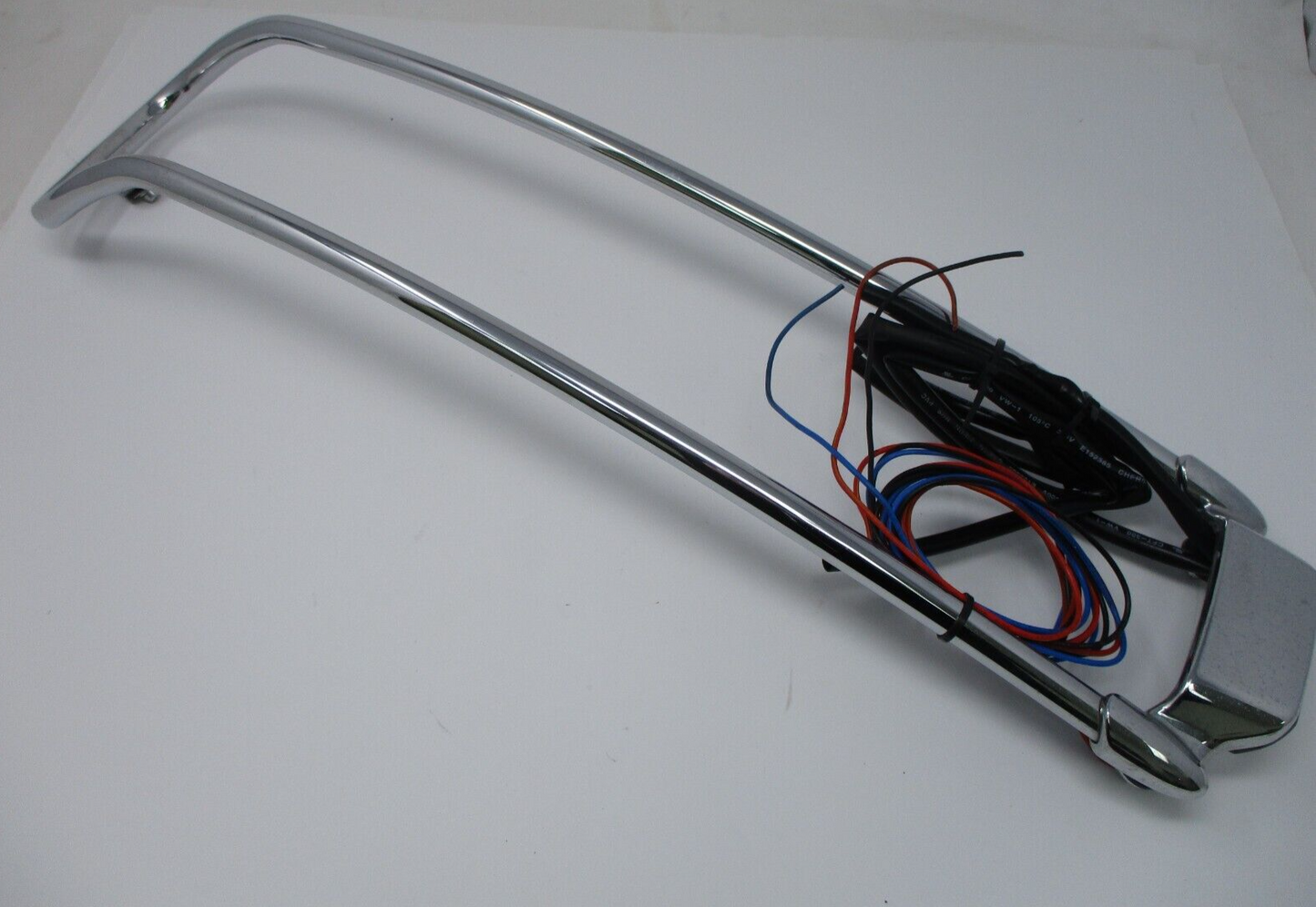 Harley Davidson OEM Leftside Air-Wing Guard and Light 90200792