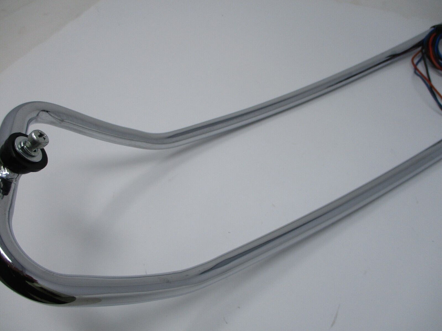 Harley Davidson OEM Leftside Air-Wing Guard and Light 90200792