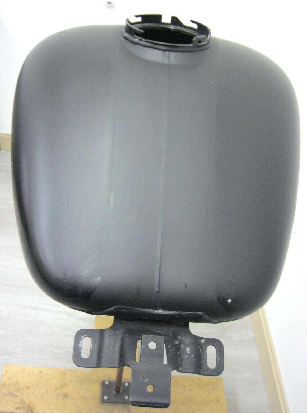 Harley-Davidson OEM 2011 FLTRX Black Denim with Red Stripe Fuel Tank 62330-10DBN