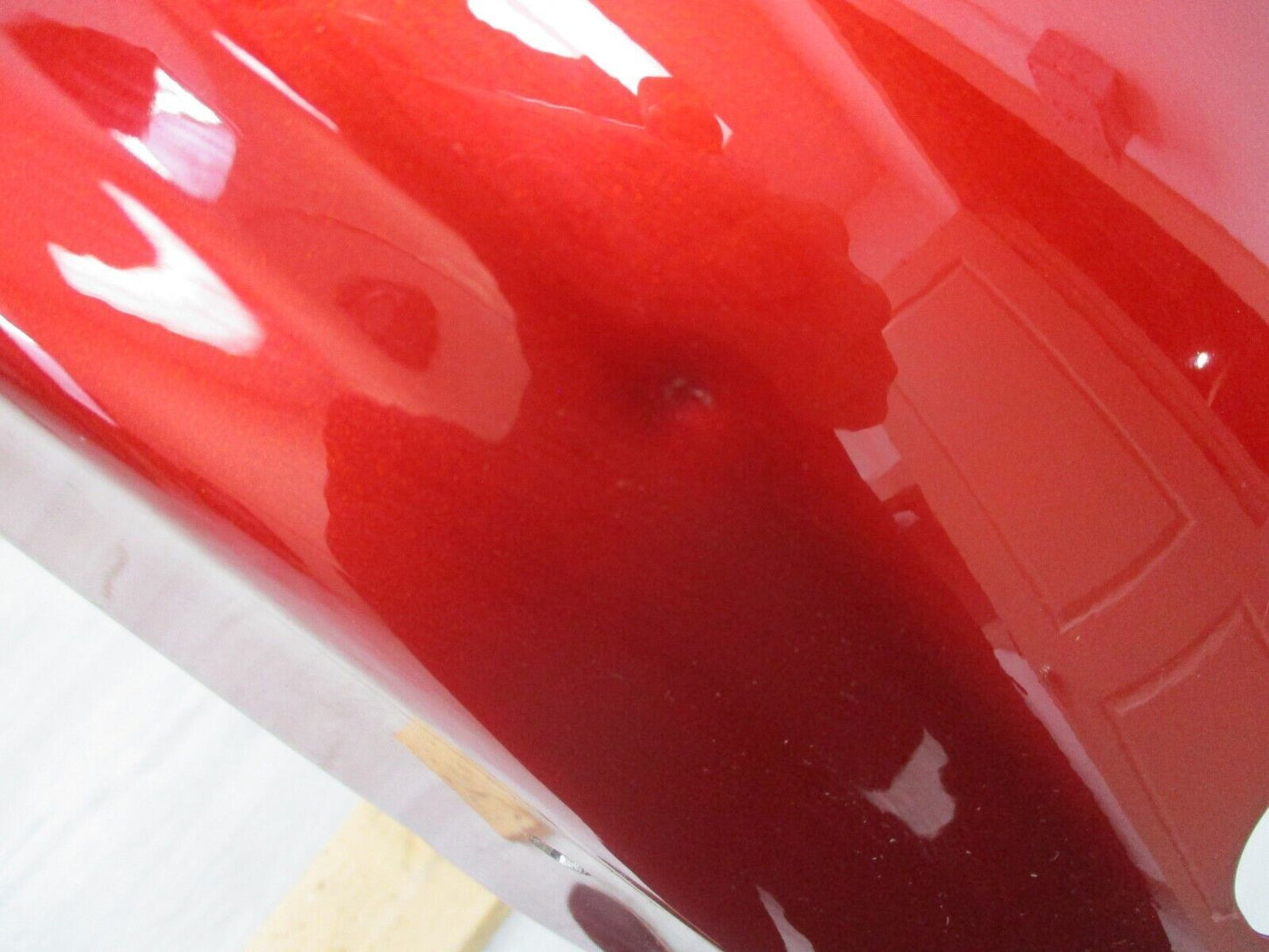 Harley-Davidson OEM Ember Red Sunglo Fender FLTRU 20111024