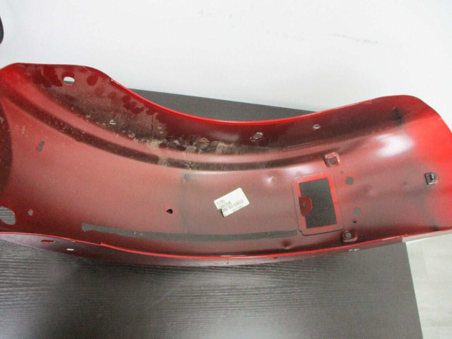 Harley-Davidson OEM Ember Red Sunglo Fender FLTRU 20111024