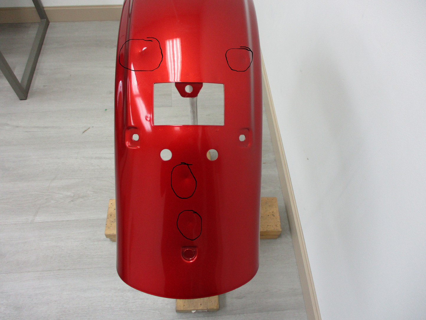 Harley-Davidson OEM Ember Red Sunglo Fender FLTRU 20111024