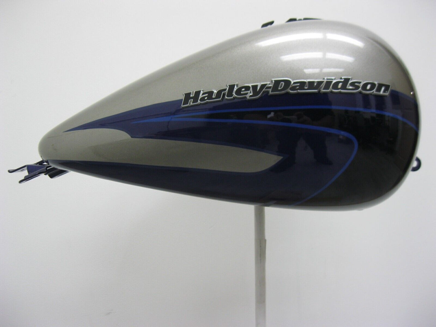 Harley-Davidson OEM 2017 CVO FLHTKSE Fuel Tank 61000296EDI