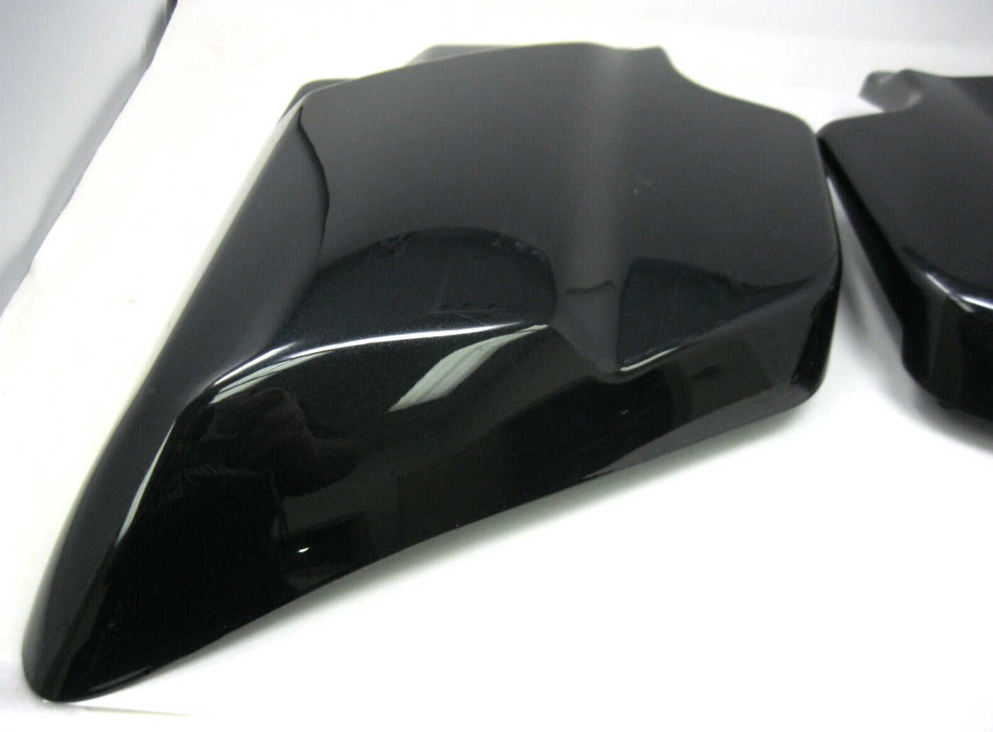 Harley-Davidson OEM Pair of 09-22 Touring Side Covers (Prime#)66048-09A/66250-09