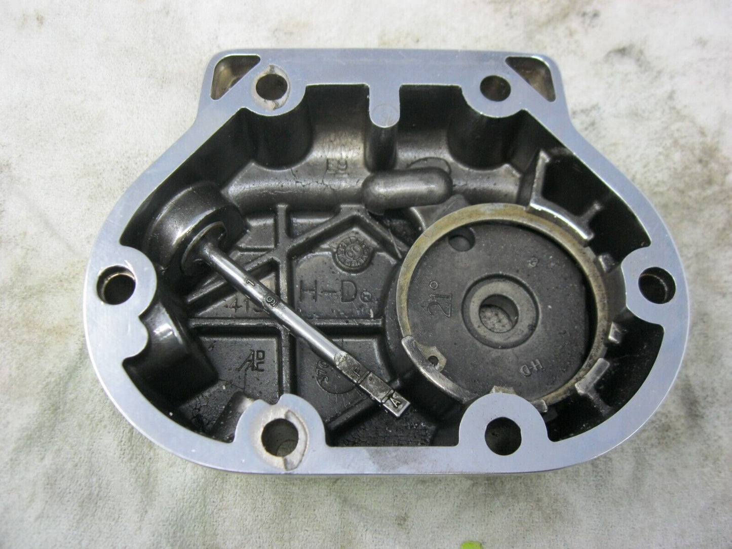 Harley-Davidson OEM 99-06 Chrome 5-Speed Transmission End Cover 37105-99