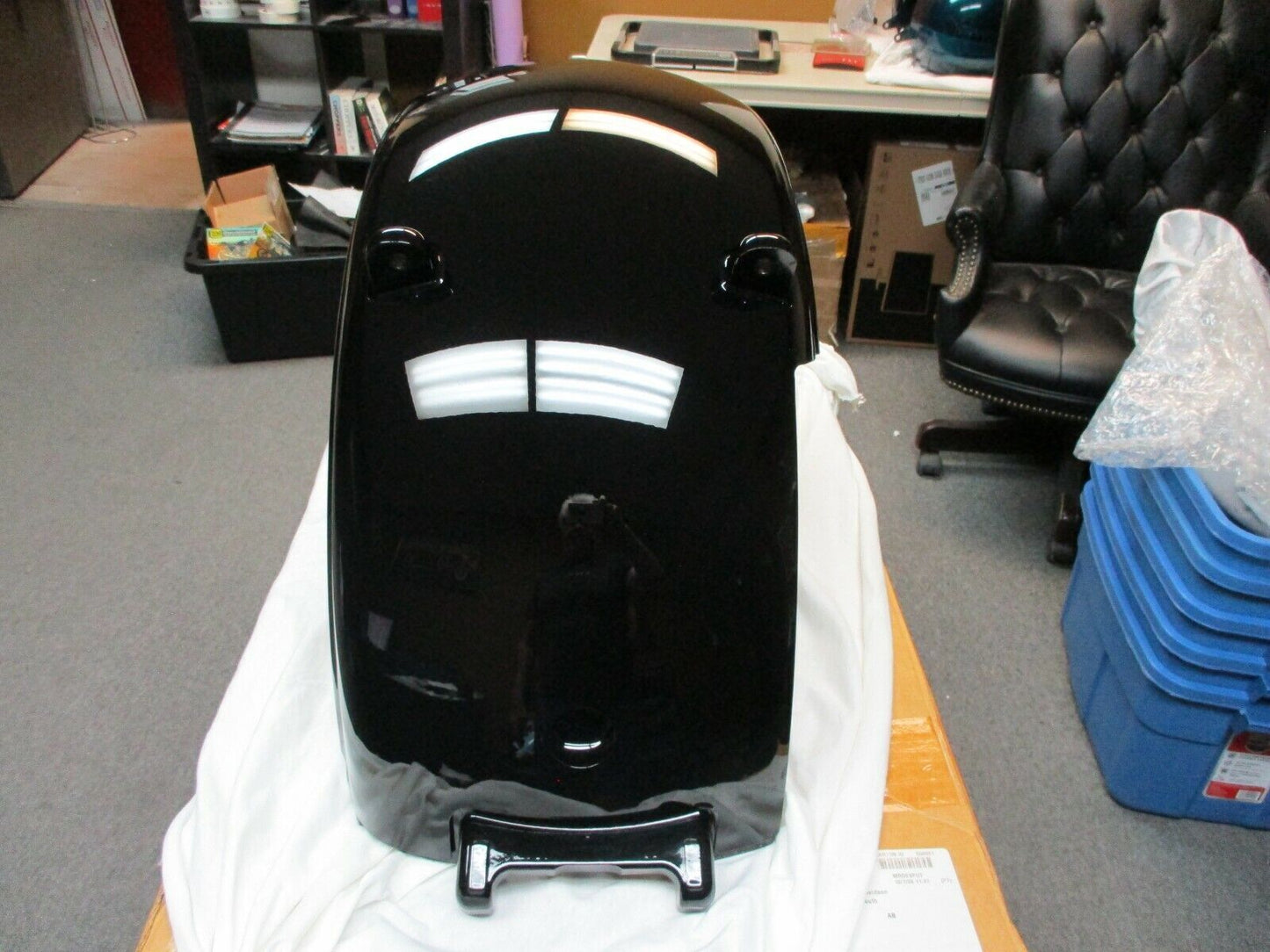Harley Davidson OEM FXCW Rocker Rear Fender Vivid Black Deluxe 60185-08DH New