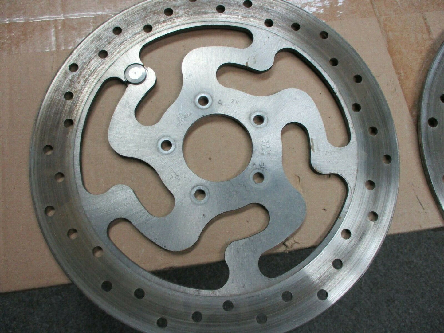 Harley Davidson OEM FLHR 14-21 Front Left & Right Brake Disc 41809-08A 41808-08