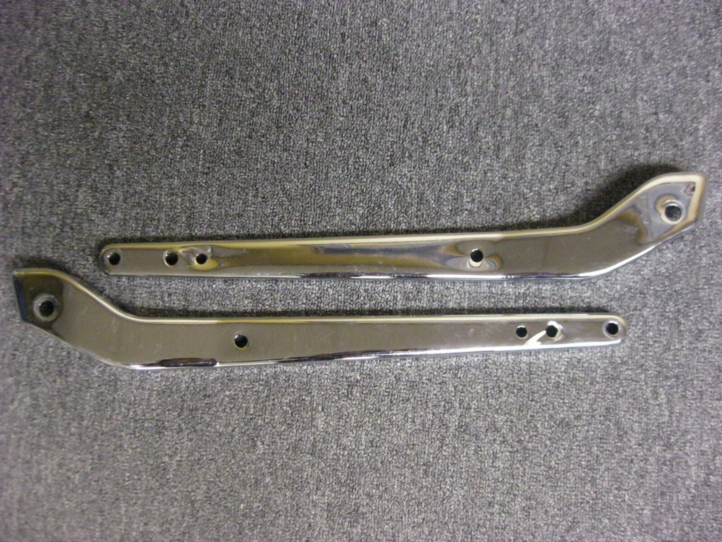 HARLEY DAVIDSON RH & LH FENDER SUPPORTS STRUT COVERS FOR HARLEY 2004 FXDWG
