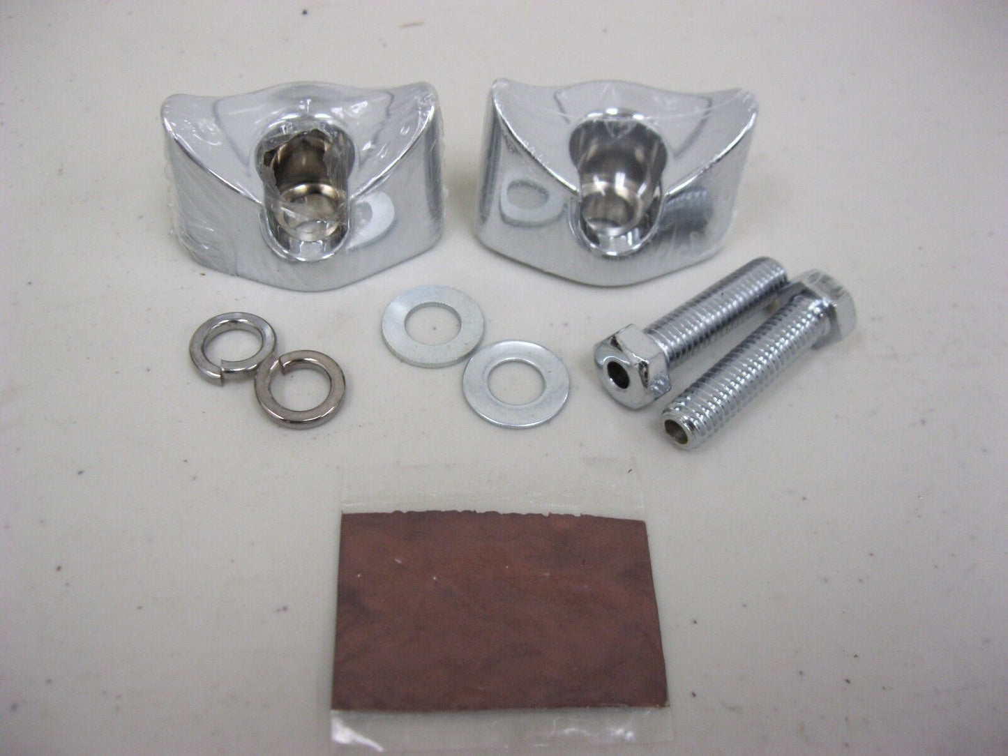 KURYAKYN SILVER BULLET SADDLE BAG MOUNTS ONLY 2391 FOR HARLEY FLH FLHR FLSTC