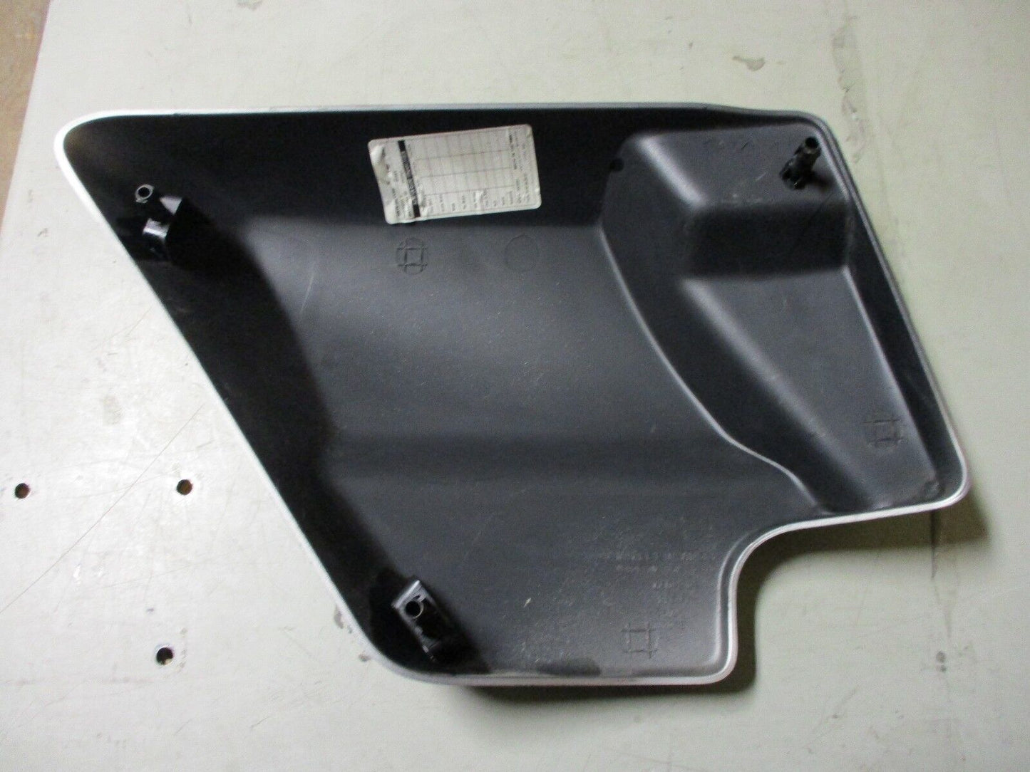 RIGHT SIDE COVER FOR 2009 AND LATER HARLEY-DAVIDSON TOURING MODELS - 66048-09