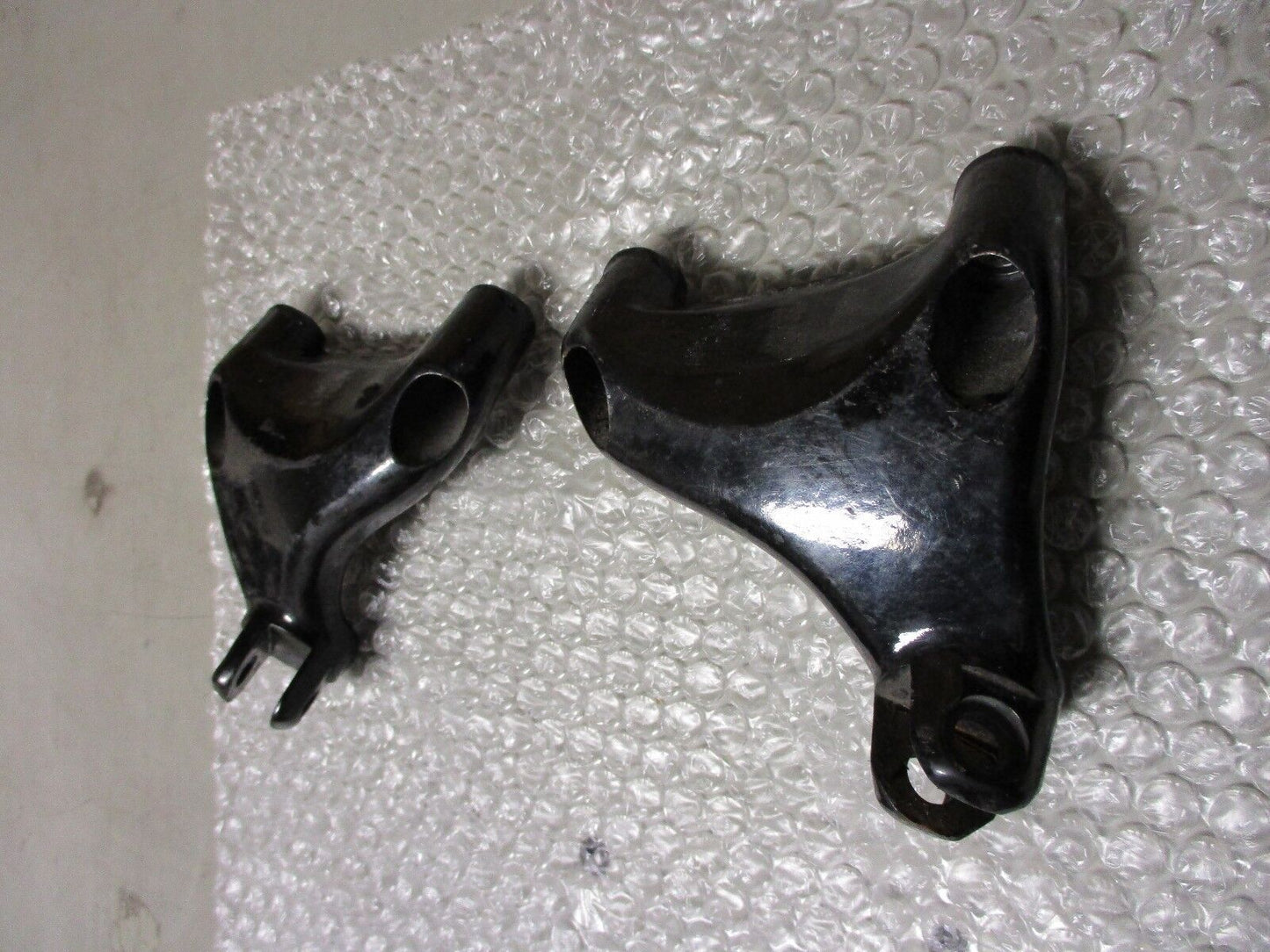 HARLEY-DAVIDSON 04- 14 BLACK XL PASSENGER FOOTREST BRACKETS 49314-04 & 49315-04