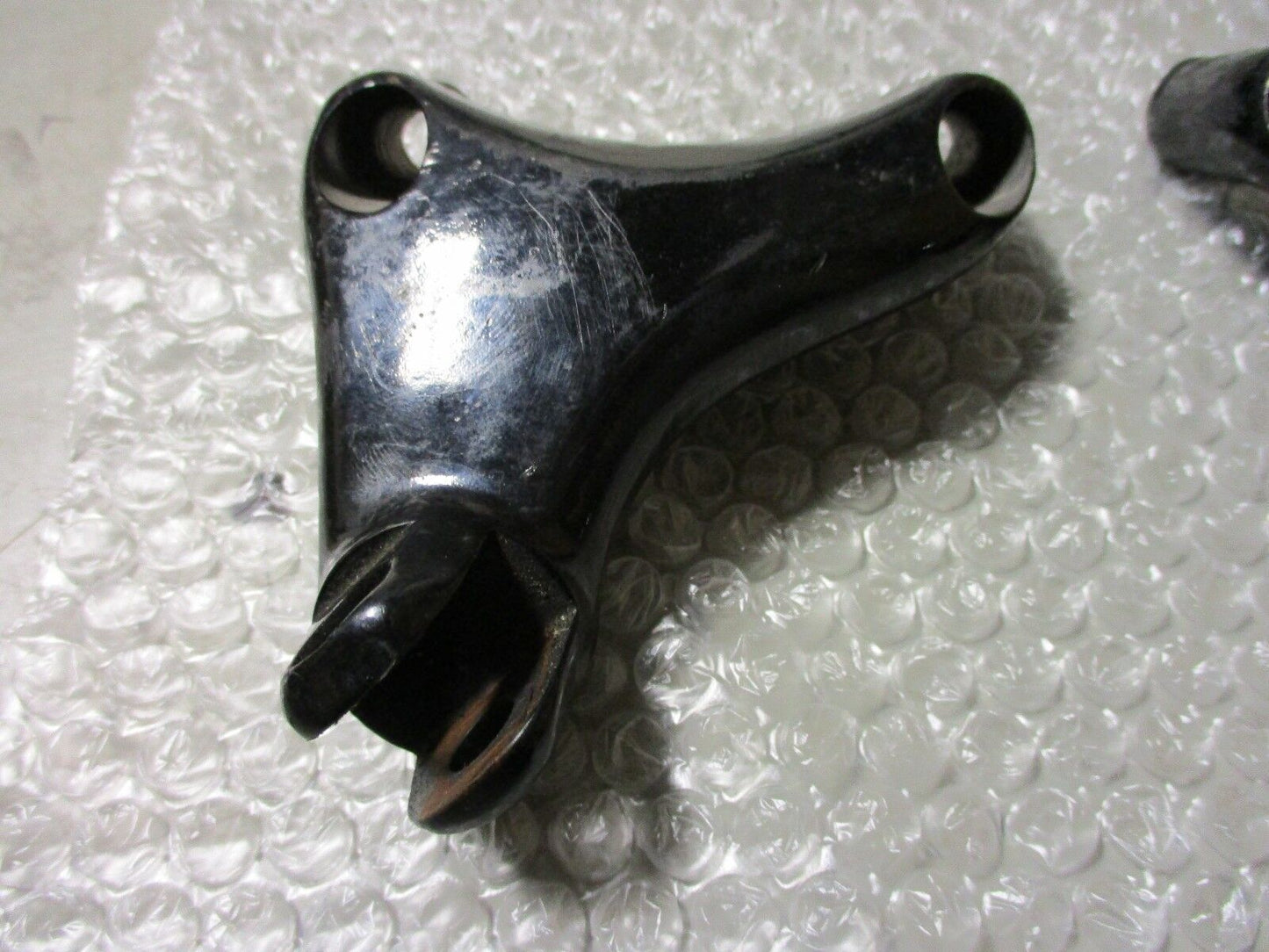 HARLEY-DAVIDSON 04- 14 BLACK XL PASSENGER FOOTREST BRACKETS 49314-04 & 49315-04