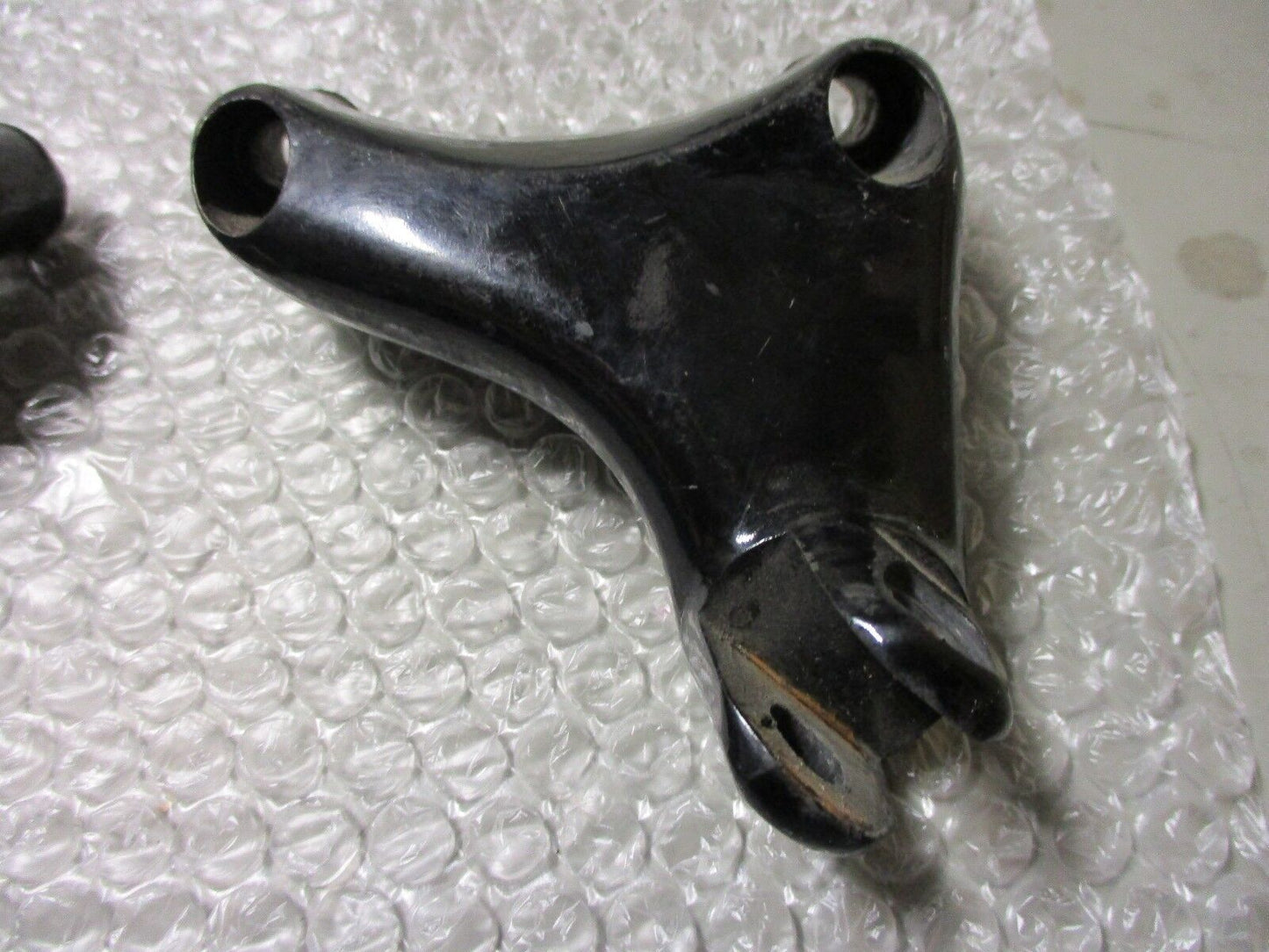 HARLEY-DAVIDSON 04- 14 BLACK XL PASSENGER FOOTREST BRACKETS 49314-04 & 49315-04