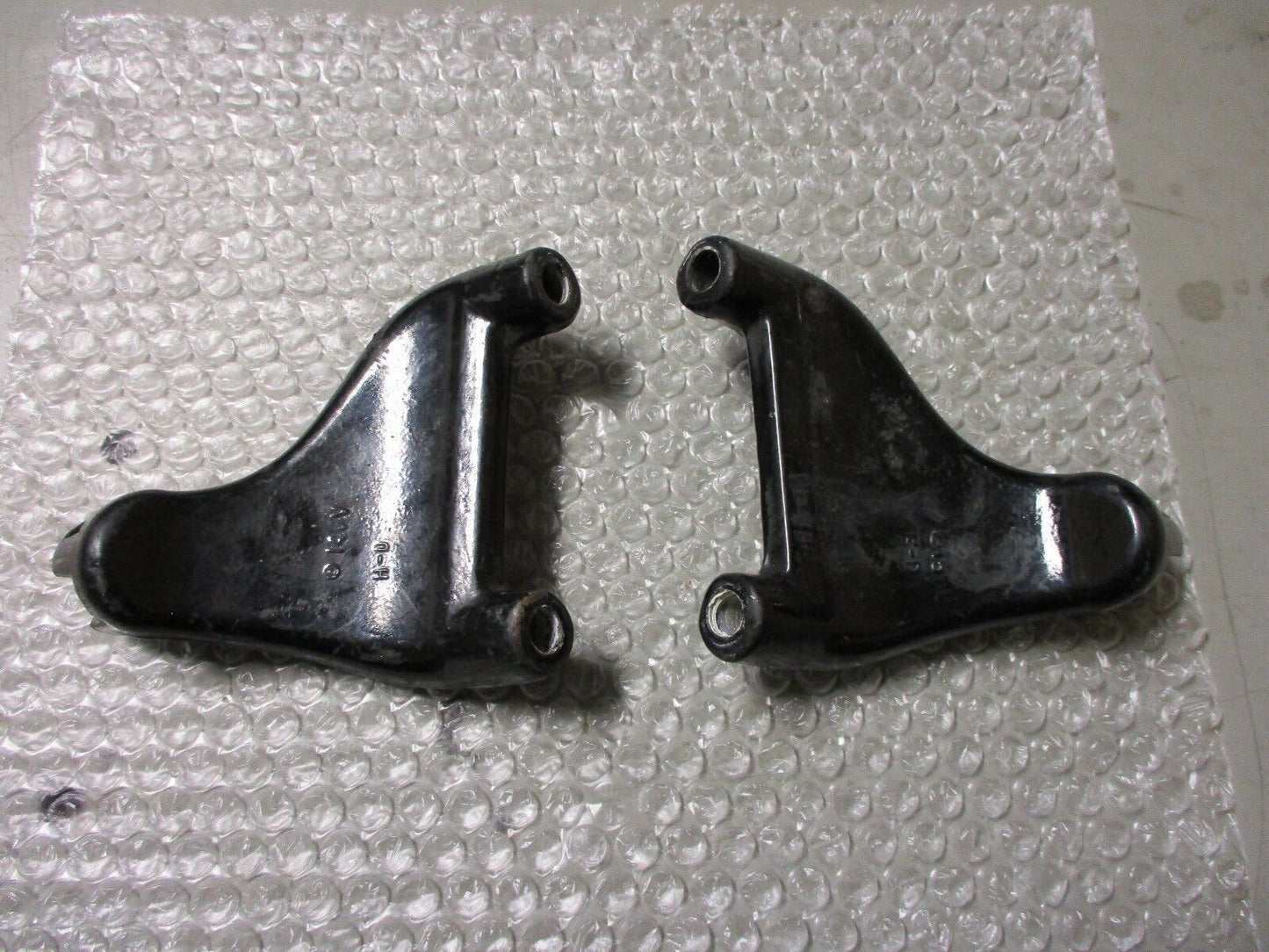 HARLEY-DAVIDSON 04- 14 BLACK XL PASSENGER FOOTREST BRACKETS 49314-04 & 49315-04