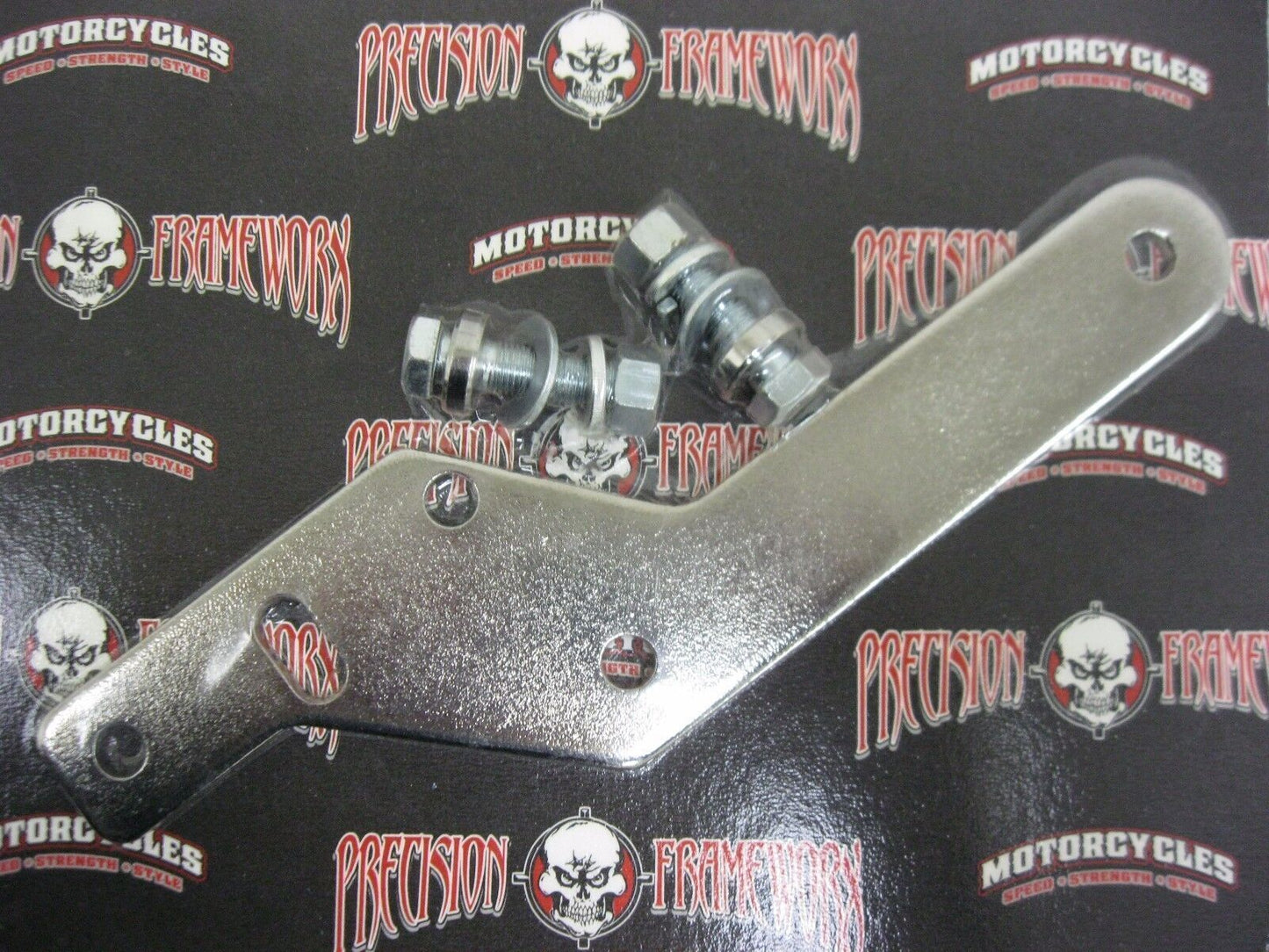 CUSTOM CHROME 26525 VERTICAL TOOL BOX MOUNT