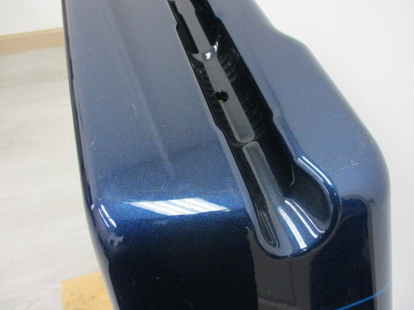 Harley-Davidson OEM Left Saddlebag Metallic Blue w/Stripe '99-'00  90753-93