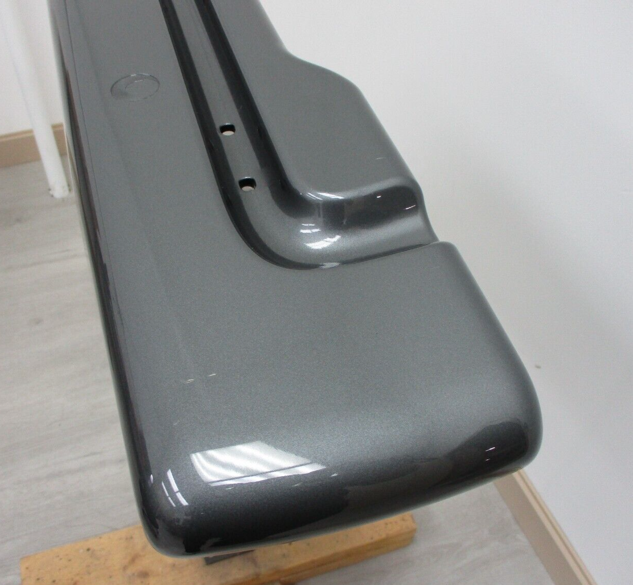 Harley Davidson OEM Right Saddlebag Grey 90200412