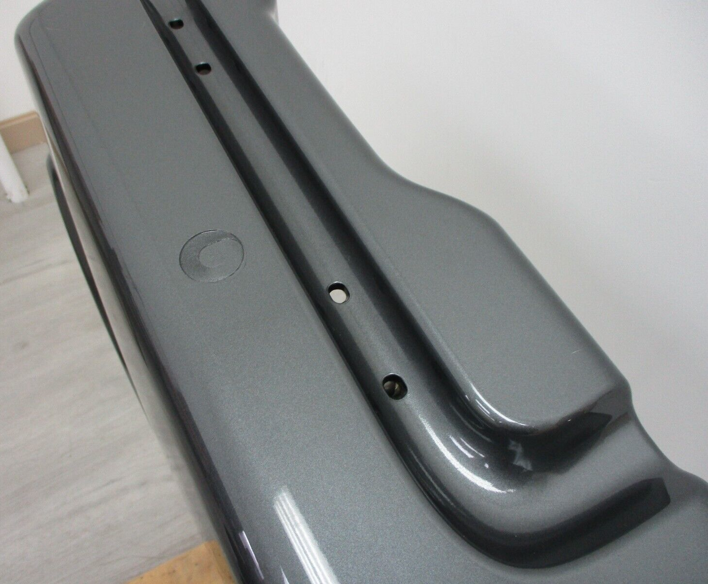 Harley Davidson OEM Right Saddlebag Grey 90200412
