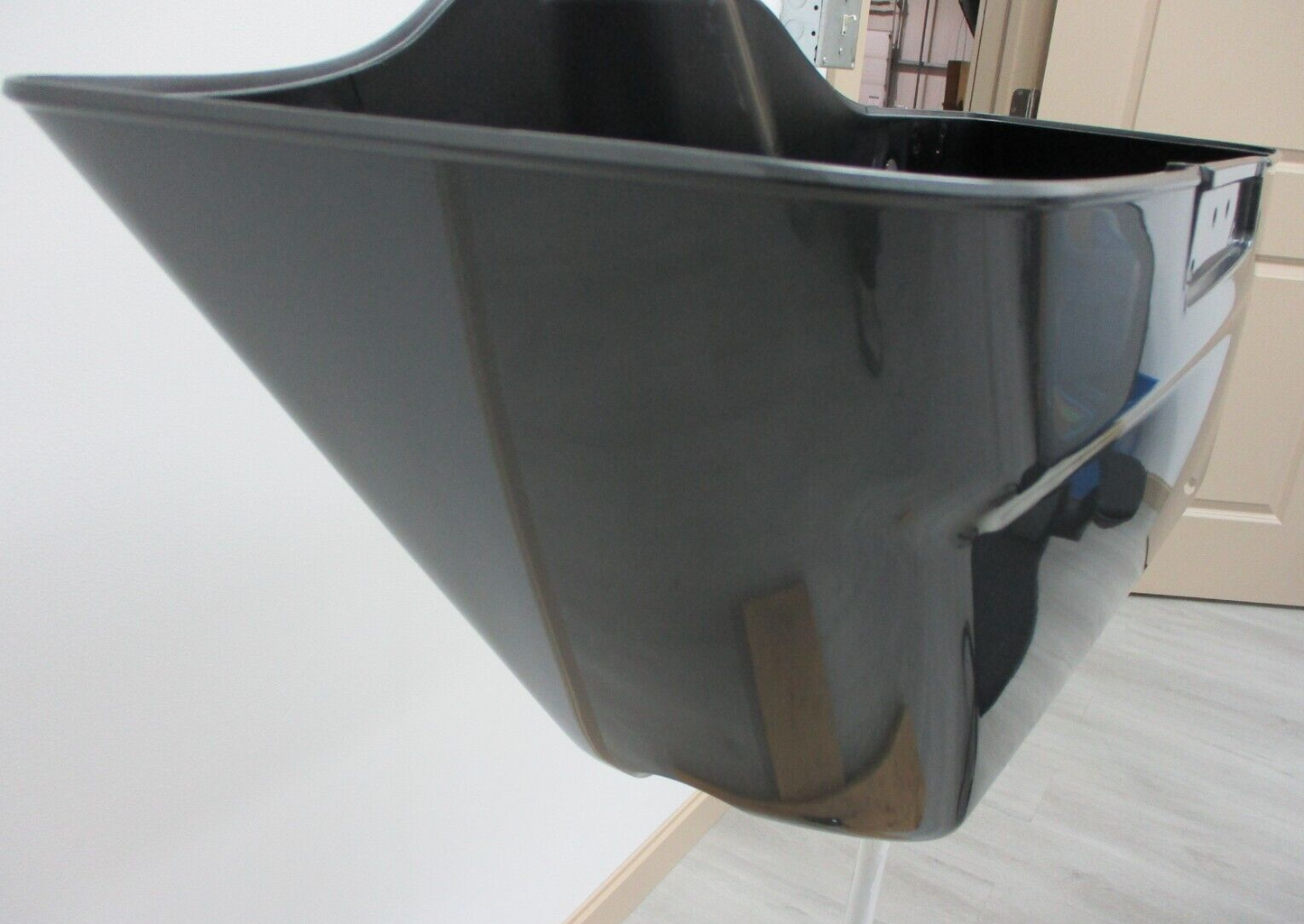 Harley Davidson OEM Left Saddlebag Grey 90200414