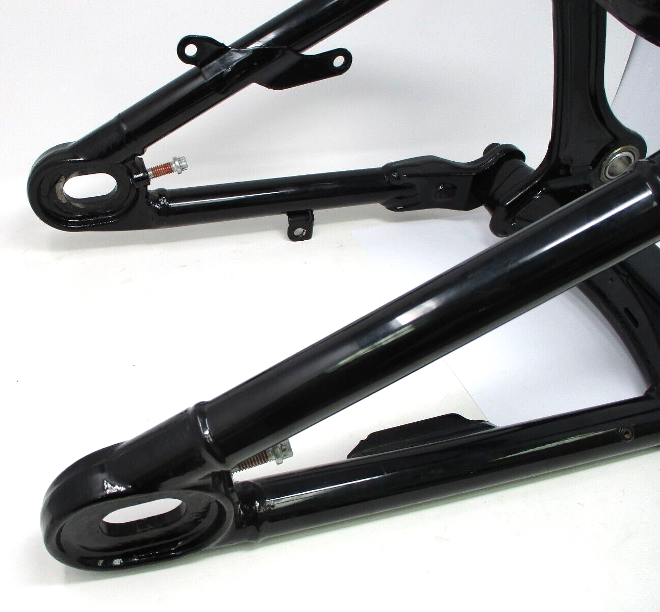 Harley Davidson OEM Swingarm Assembly 47400099BHP