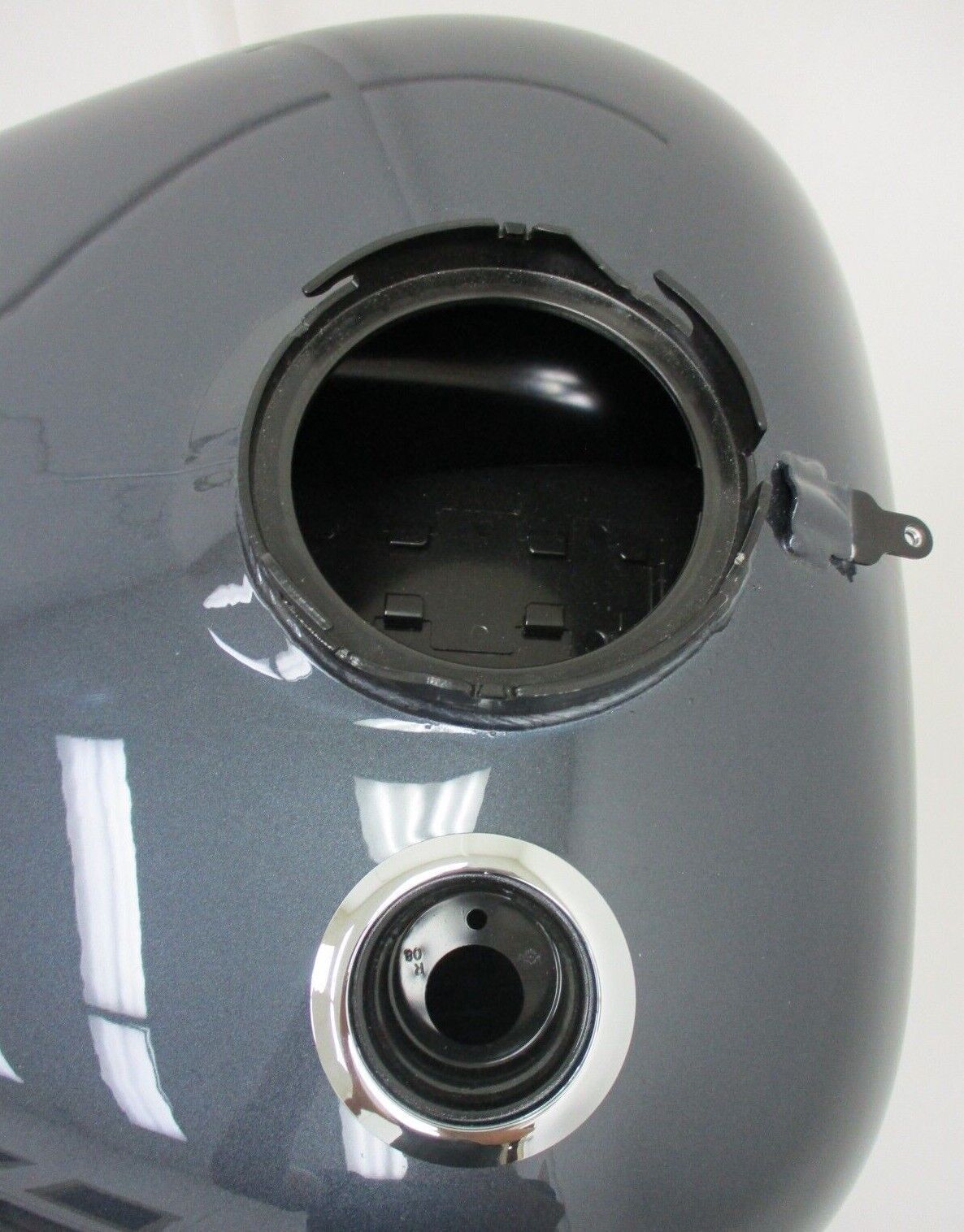 Harley Davidson OEM '19 FLXHSE CVO Fuel Tank, Charred Steel/Silver, 61000524EJB