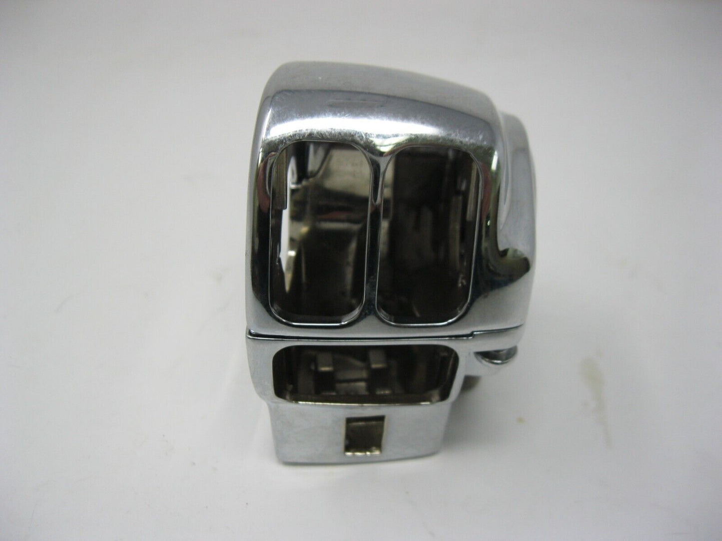 Drag Specialties Right Side Upper & Lower Switch Housing  0616-0146 & 0616-0112