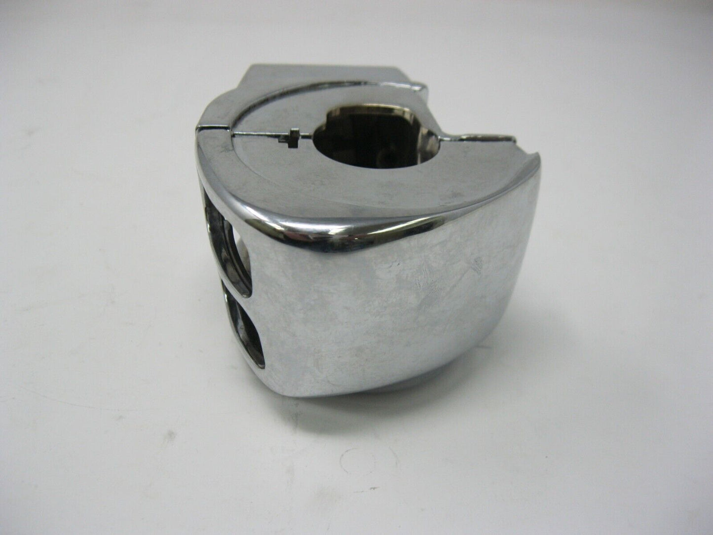 Drag Specialties Right Side Upper & Lower Switch Housing  0616-0146 & 0616-0112