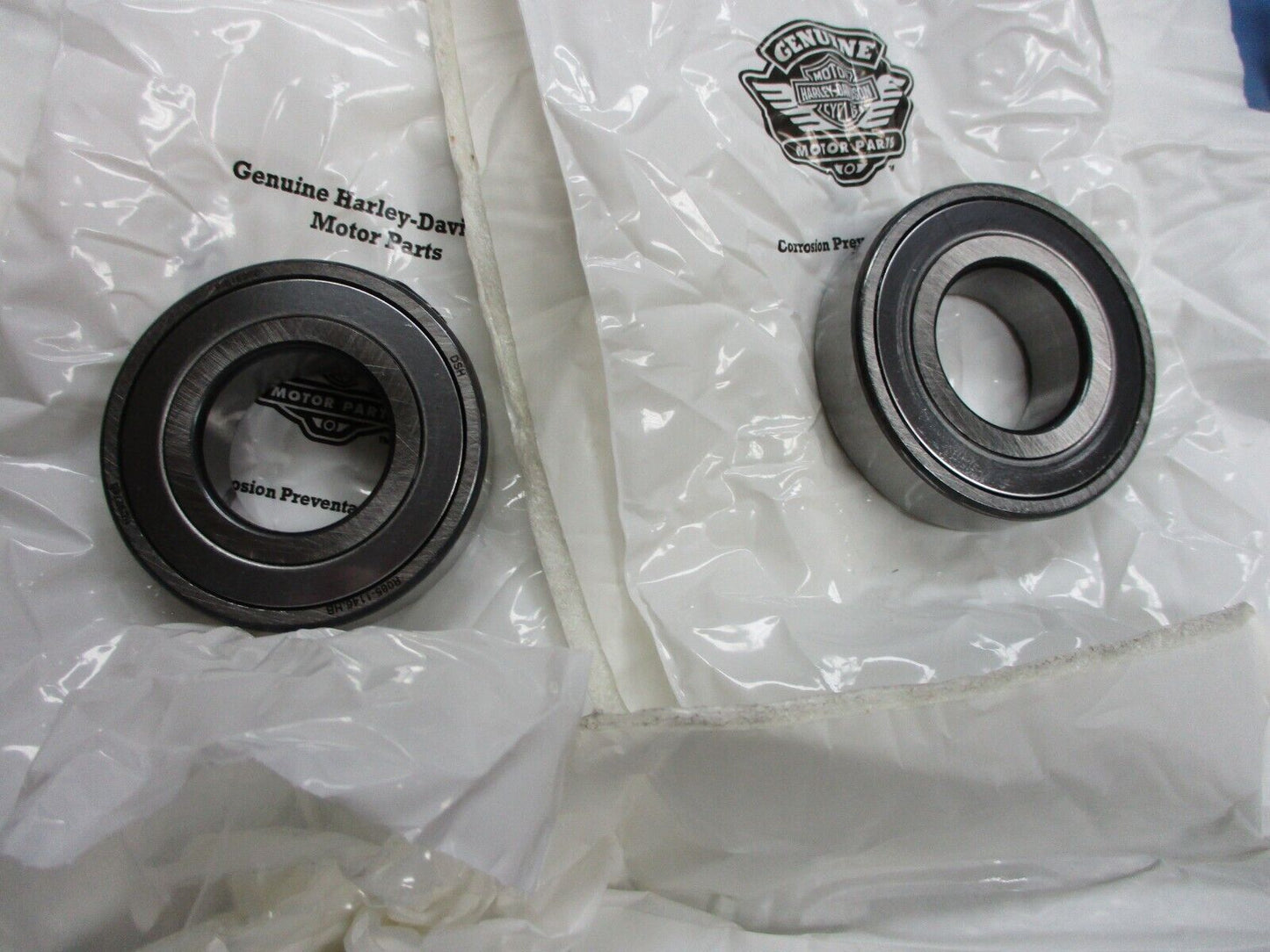 Harley Davidson OEM Softail 25mm Axle and bearings 42400035