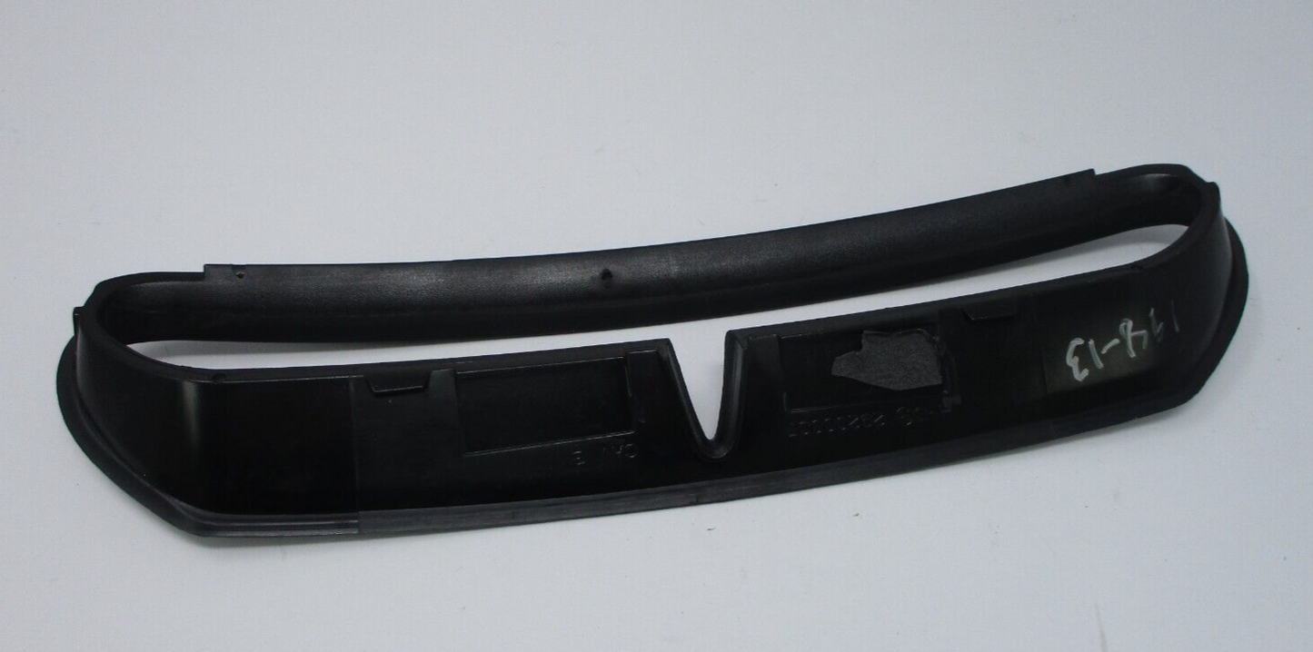 Harley-Davidson OEM Outer Fairing Air Duct Bezel  '14-'21 FLH Models  29200007