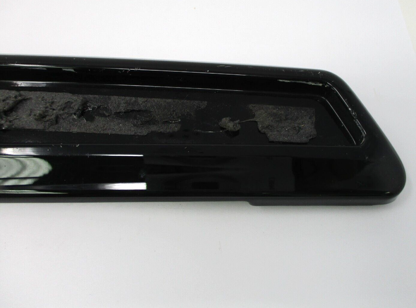 Harley Davidson OEM Touring Saddlebag LH Gloss Black Latch Plate 90200448