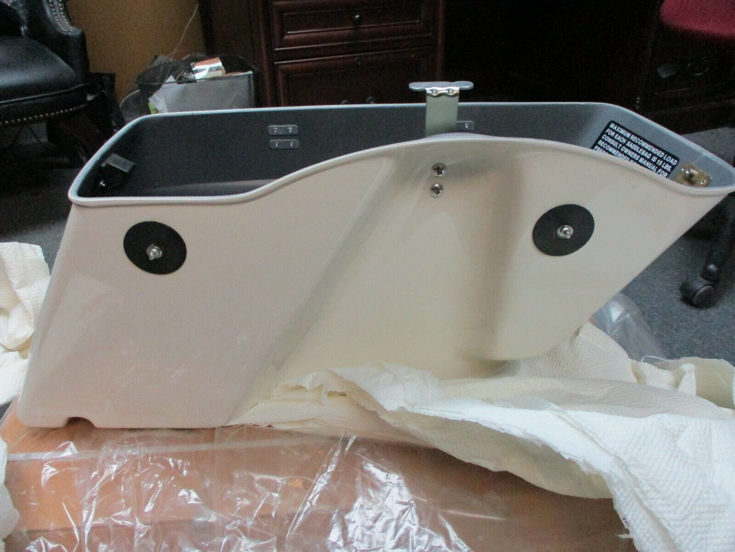 Harley Davidson OEM 1985 FLHTP Left Police Saddlebag Britch White 90613-85AV
