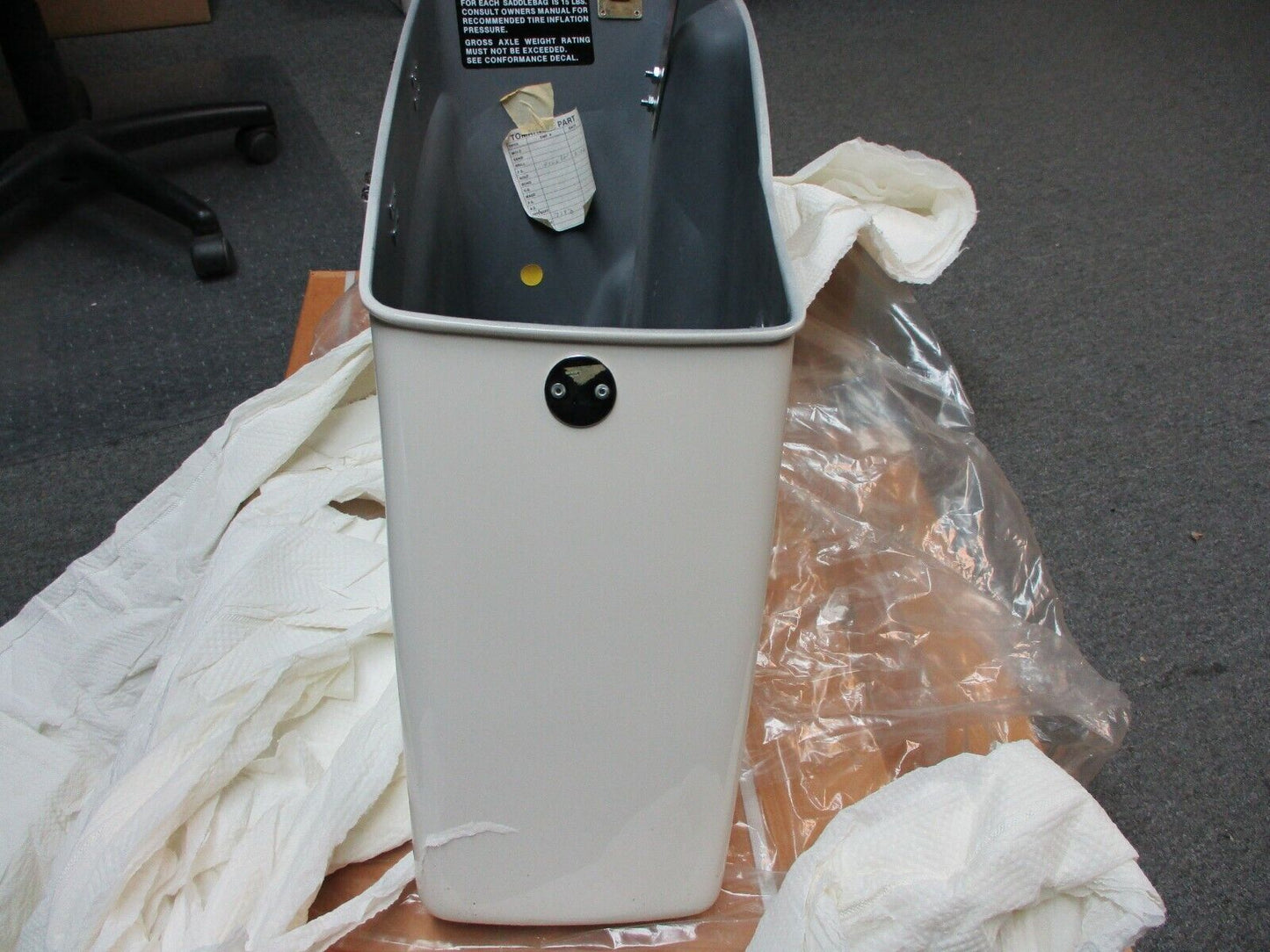 Harley Davidson OEM 1985 FLHTP Left Police Saddlebag Britch White 90613-85AV