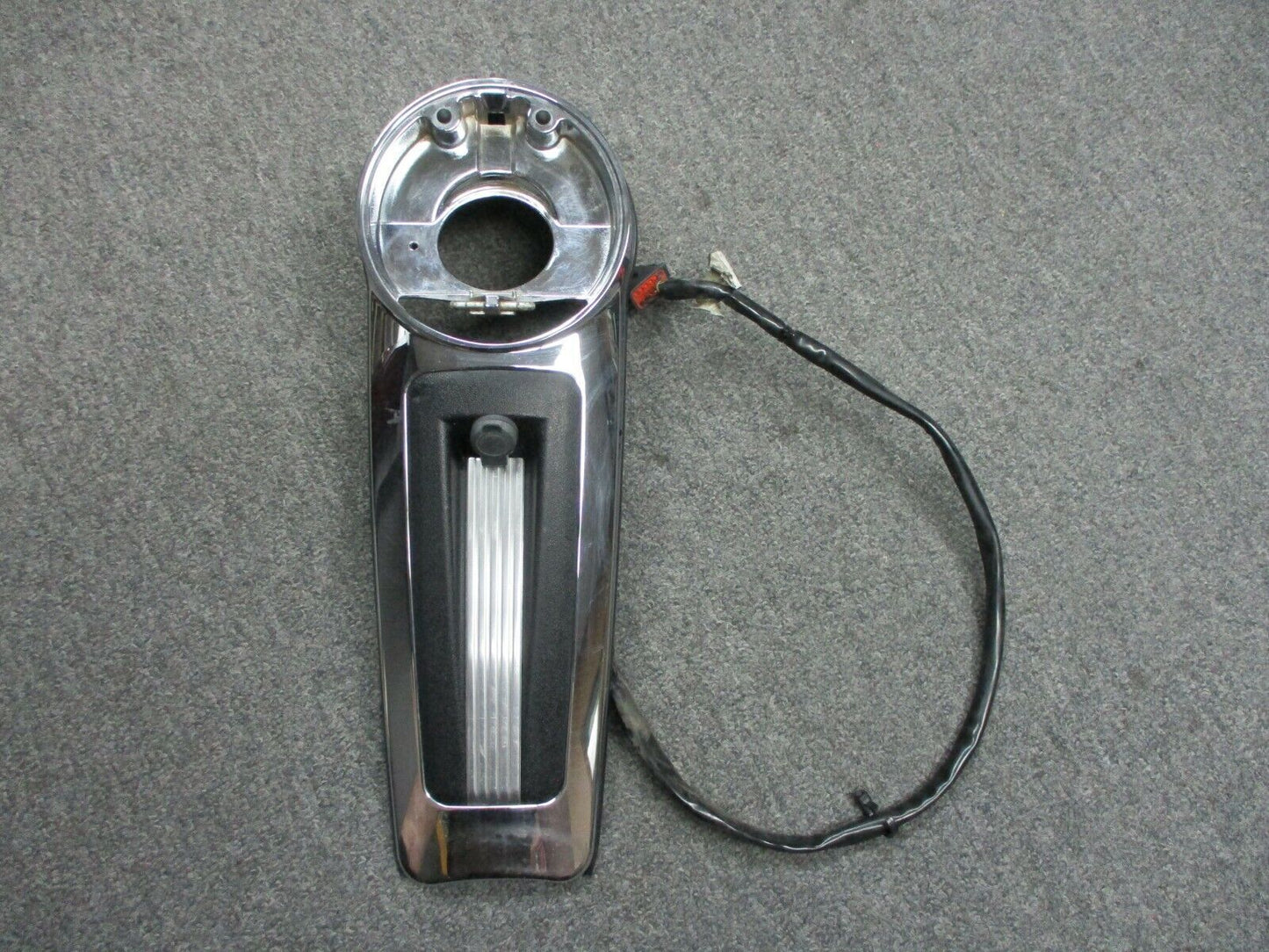 Harley Davidson OEM FLHTCU CB-POD ASY & CONSOLE 77136-08, 61270-08