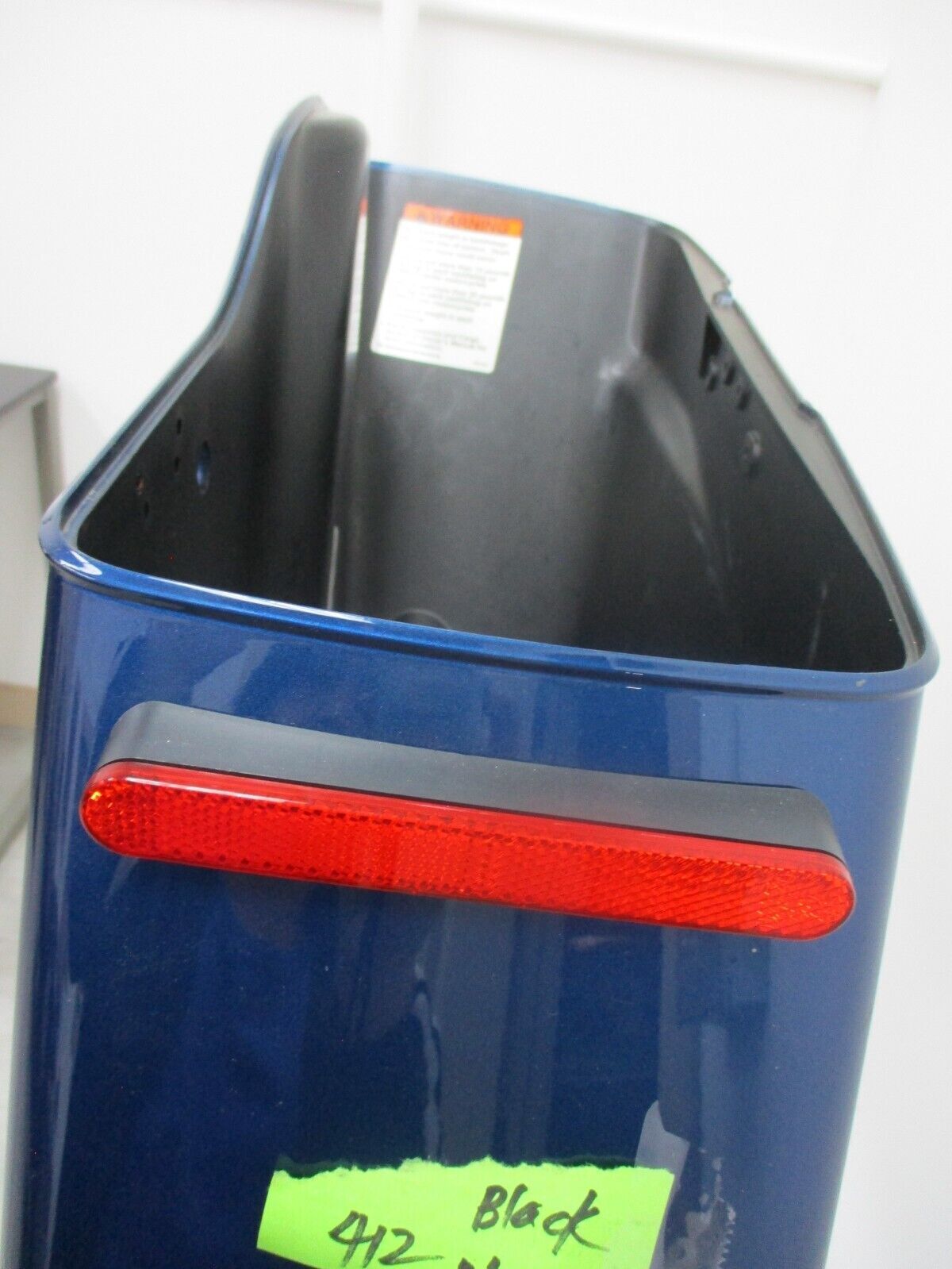 Harley Davidson OEM  Saddlebag  BLACK/BLUE With Stripes 90200412 2014-Later
