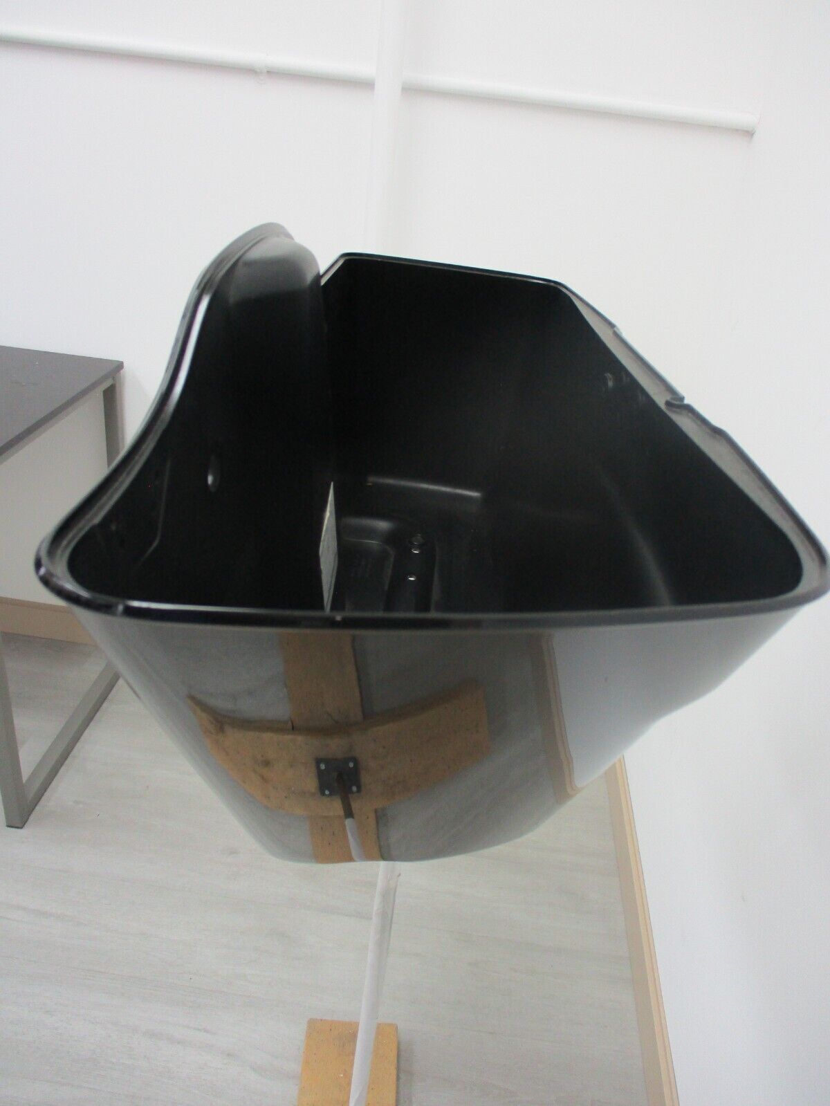 Harley Davidson OEM  Saddlebag BLACK 90200414 2014-Later